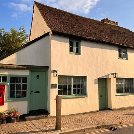 Beautiful Countryside Cottage - Old Post Office Cobham  Exterior photo